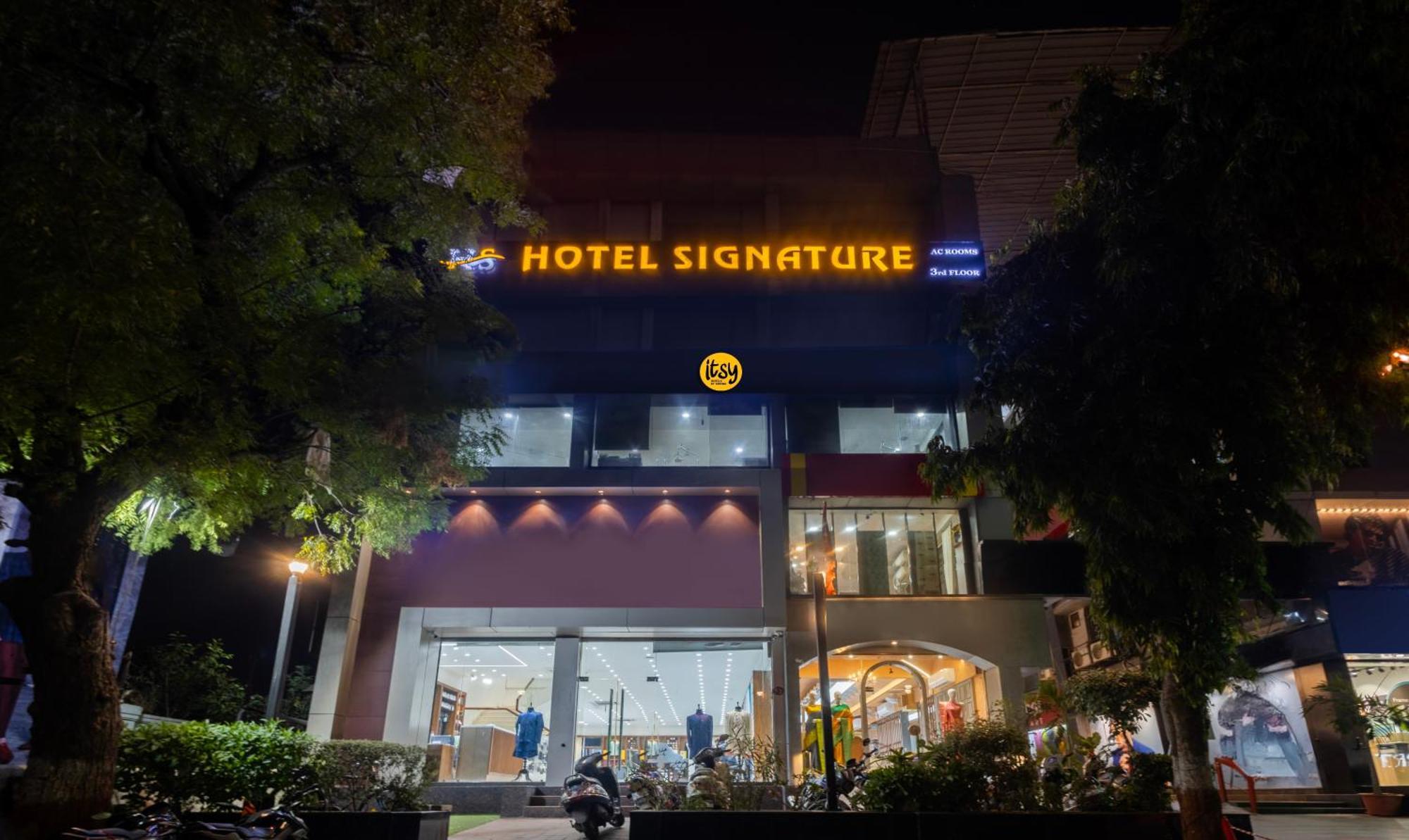Itsy Hotels Signature, Nehru Nagar Ahmedabad Exterior photo