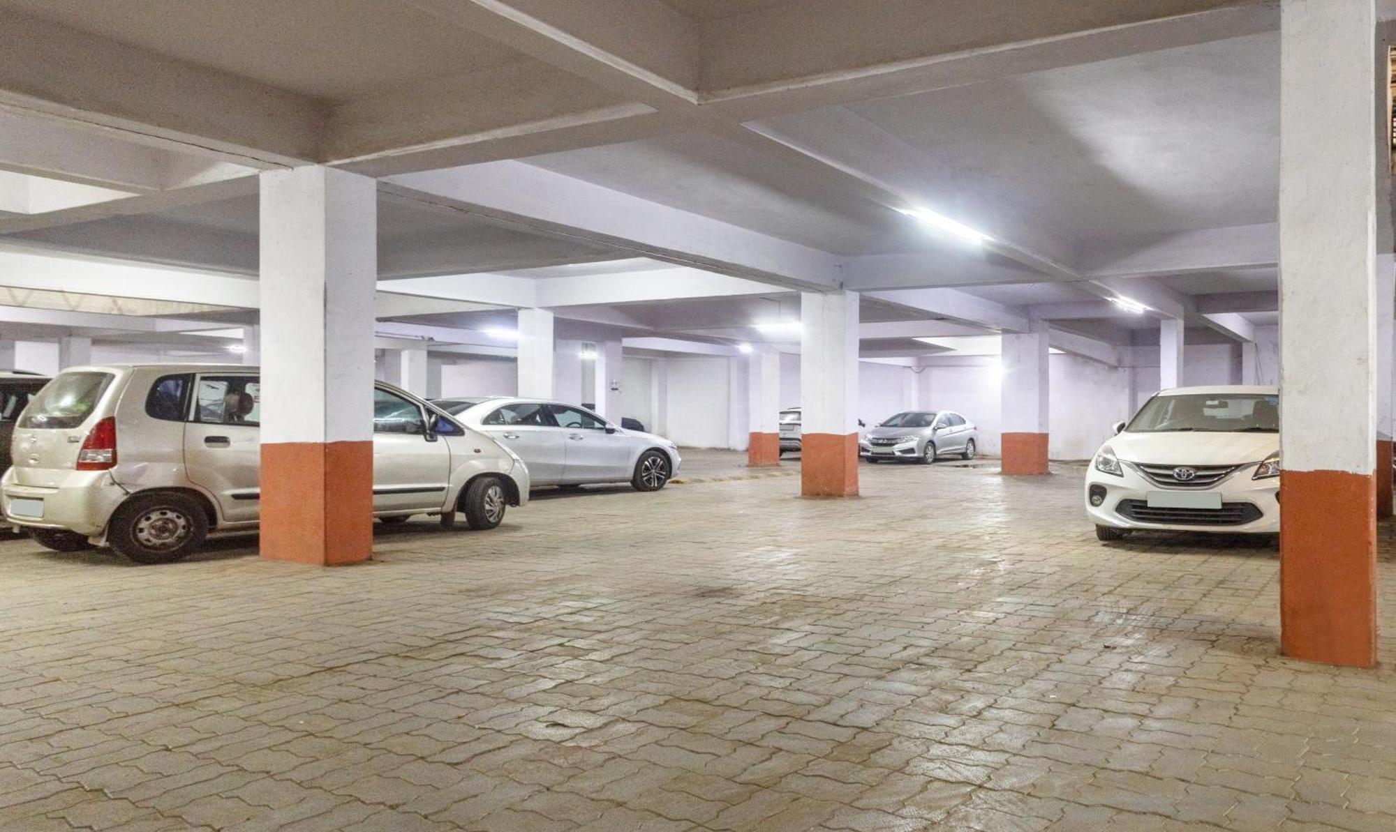 Itsy Hotels Signature, Nehru Nagar Ahmedabad Exterior photo