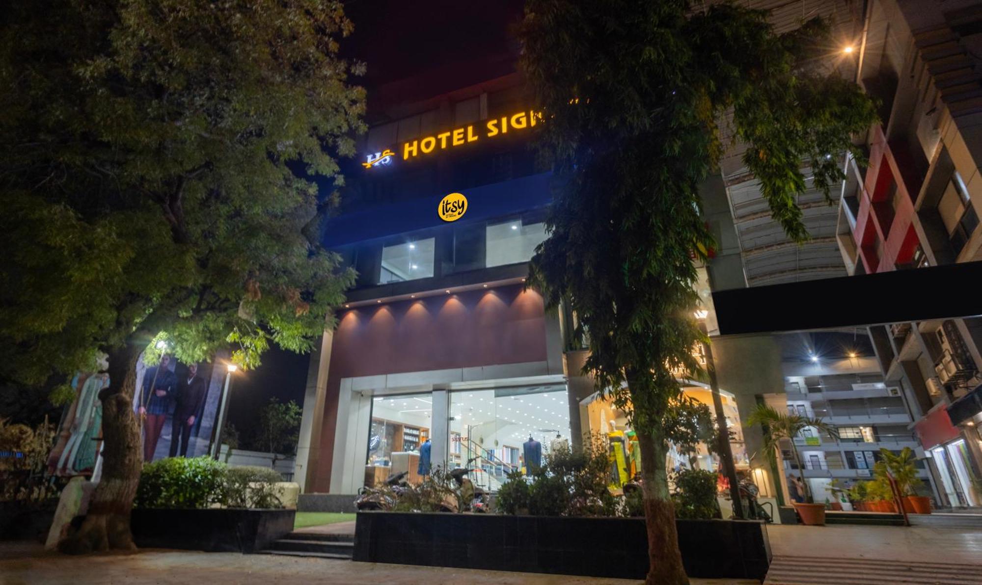 Itsy Hotels Signature, Nehru Nagar Ahmedabad Exterior photo