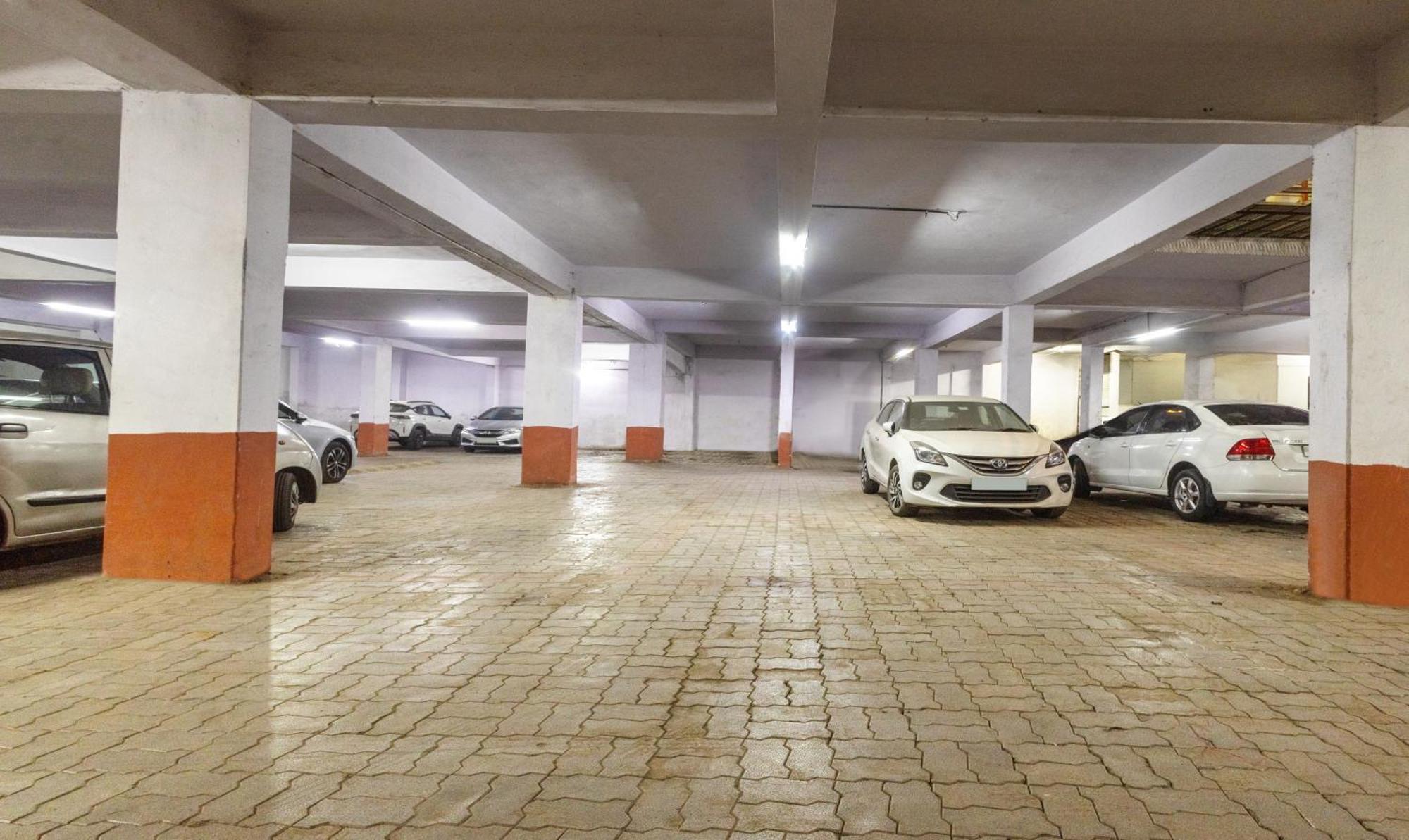 Itsy Hotels Signature, Nehru Nagar Ahmedabad Exterior photo